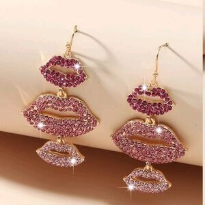 🆕💋PINK LIP DROP RHINSTONE EARRINGS💋